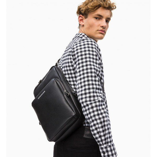 Pánska cross taška cez rameno Calvin Klein Edmond - čierna