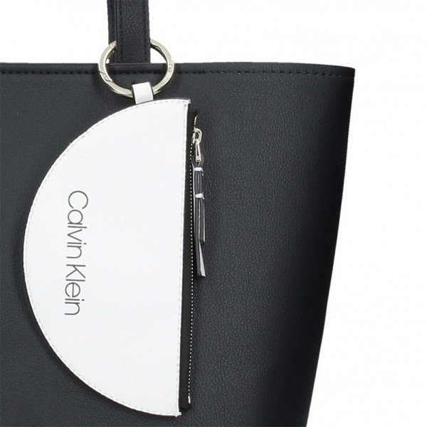 Dámska kabelka Calvin Klein Armen - čierna