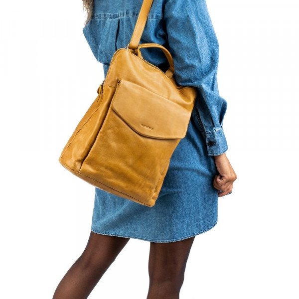 Trendy kožený batoh Burkely Fiona - žltá