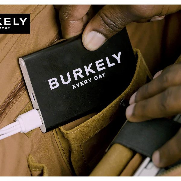 Kožená taška na notebook Burkely Work s PowerBank - čierna